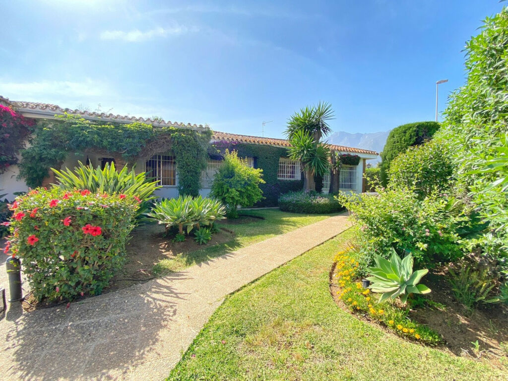 Detached Villa Marbella Málaga - image 54
