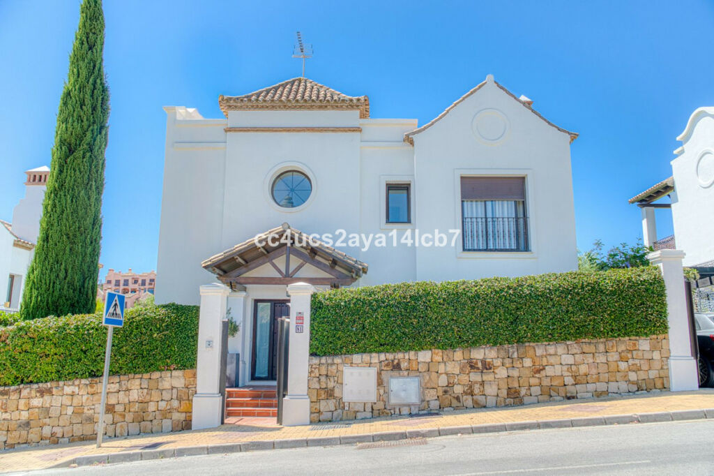 Detached Villa Estepona Málaga - image 54