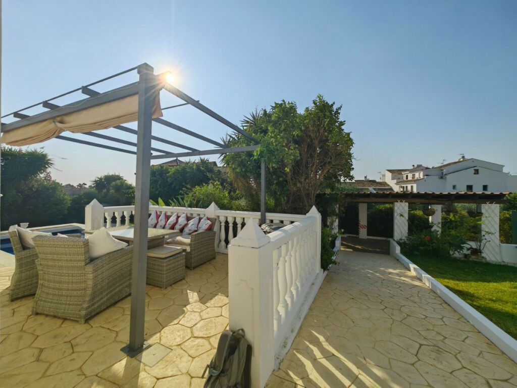 Detached Villa Estepona Málaga - image 55