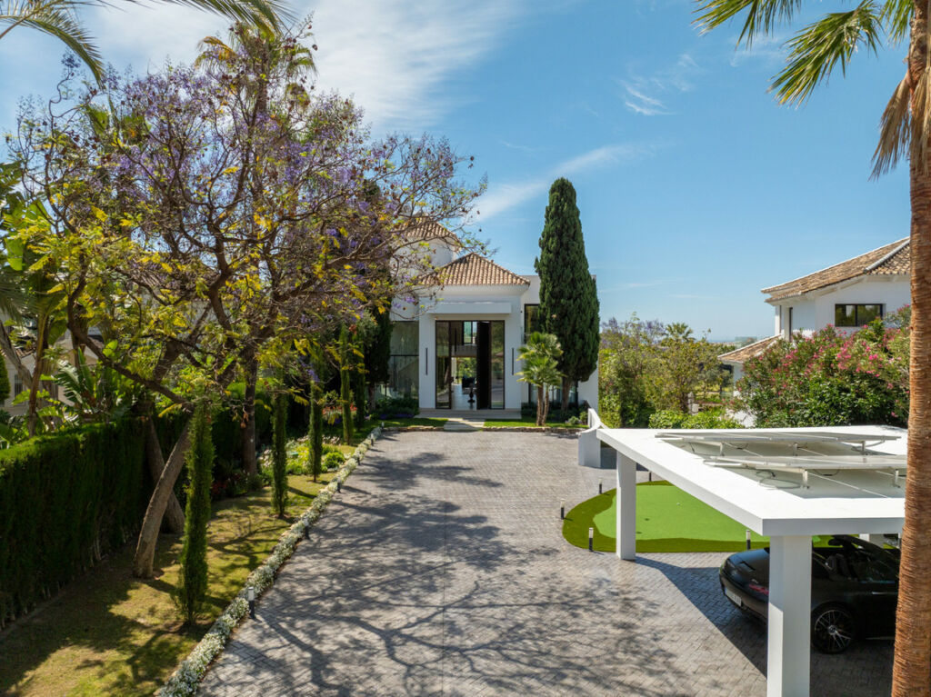 Detached Villa Nueva Andalucía Málaga - image 55