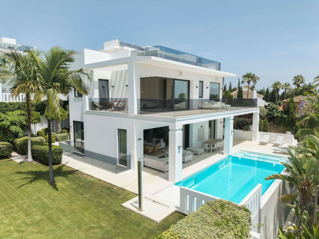 Detached Villa Nagüeles Málaga - image 56