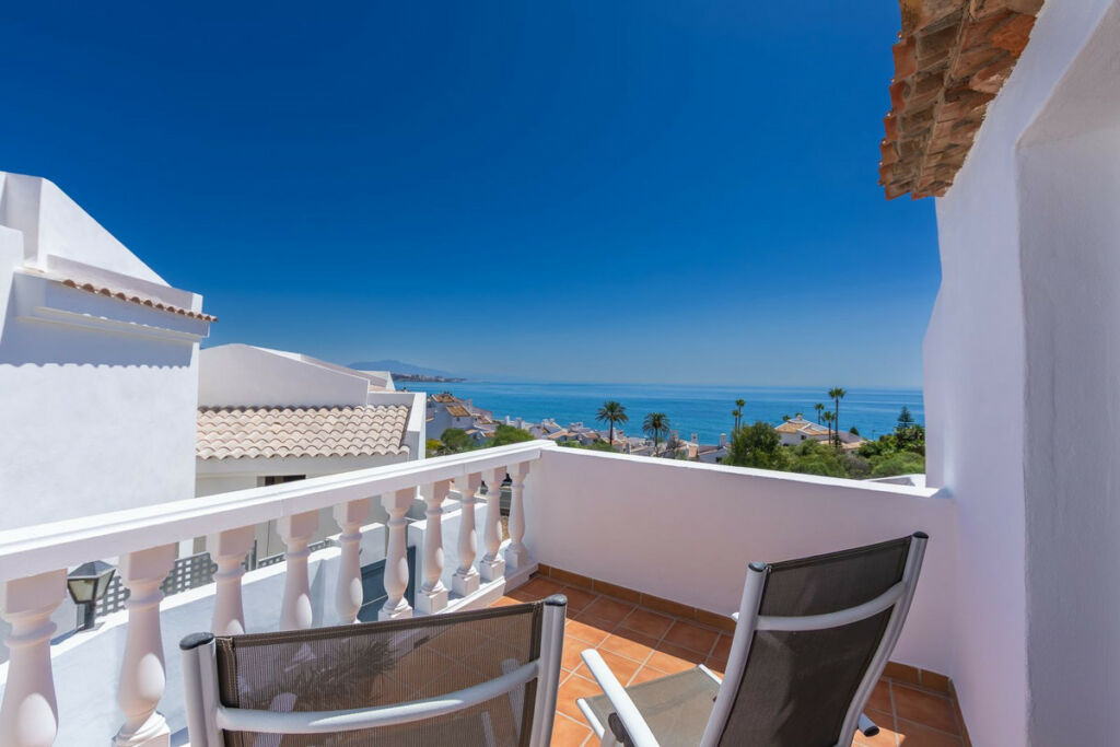 Detached Villa Estepona Málaga - image 57