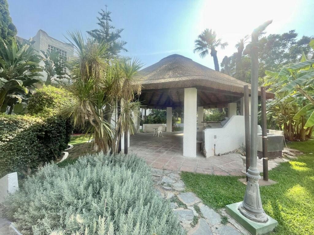Ground Floor Apartment The Golden Mile Málaga - image 45
