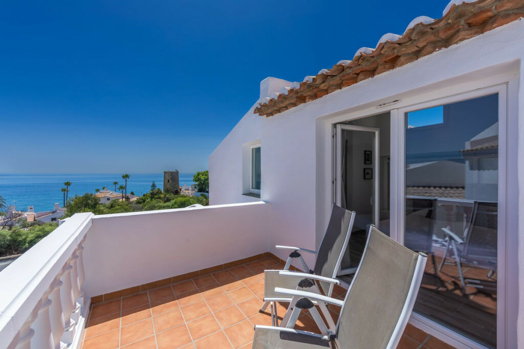 Detached Villa Estepona Málaga - image 58