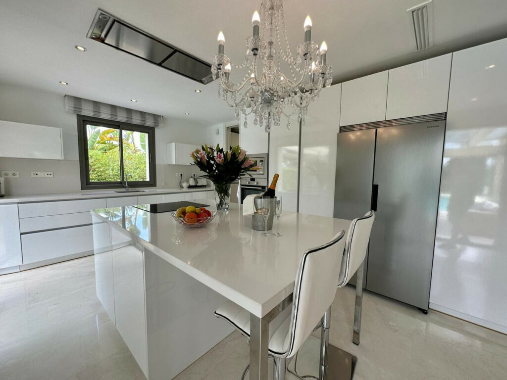 Detached Villa Marbella Málaga - image 29