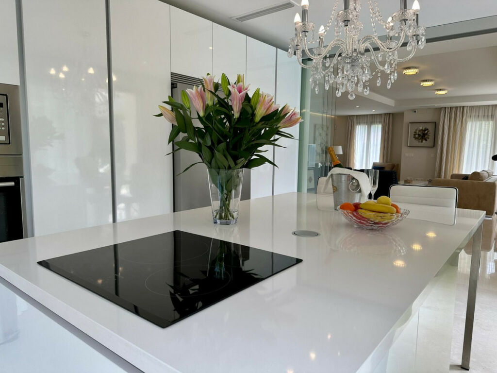 Detached Villa Marbella Málaga - image 30