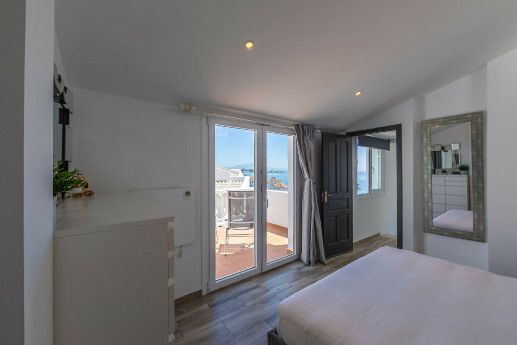 Detached Villa Estepona Málaga - image 59