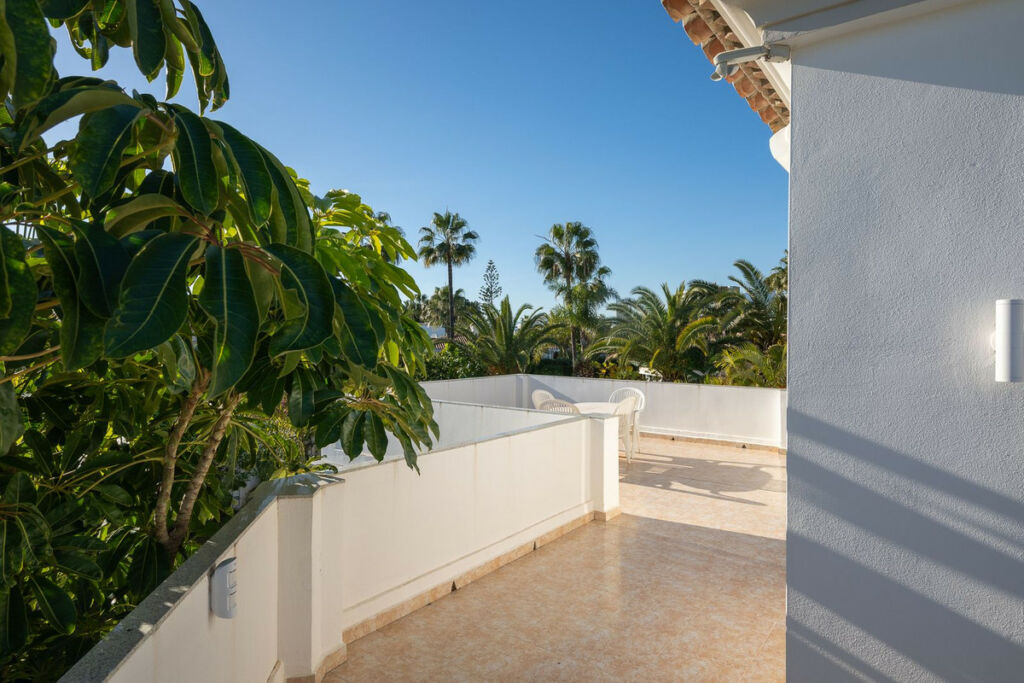 Detached Villa Marbesa Málaga - image 59