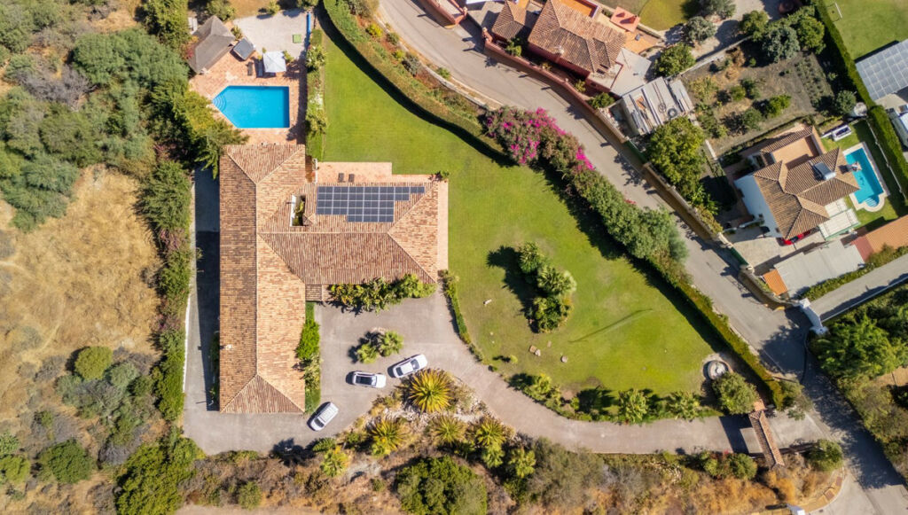 Detached Villa Benahavís Málaga - image 6