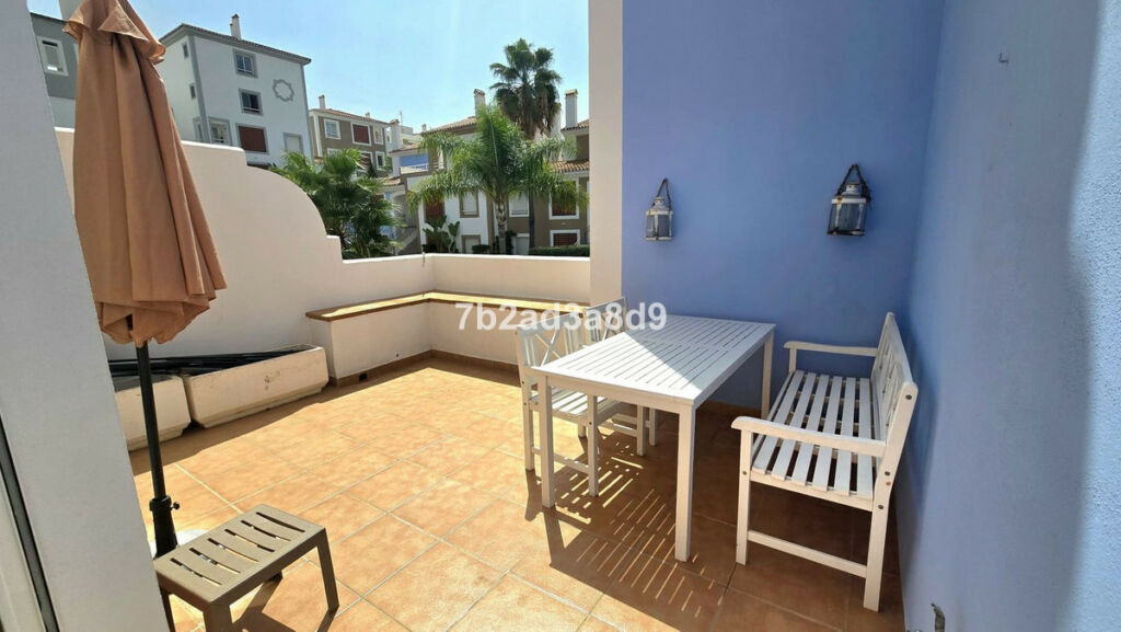 Middle Floor Apartment New Golden Mile Málaga - image 6