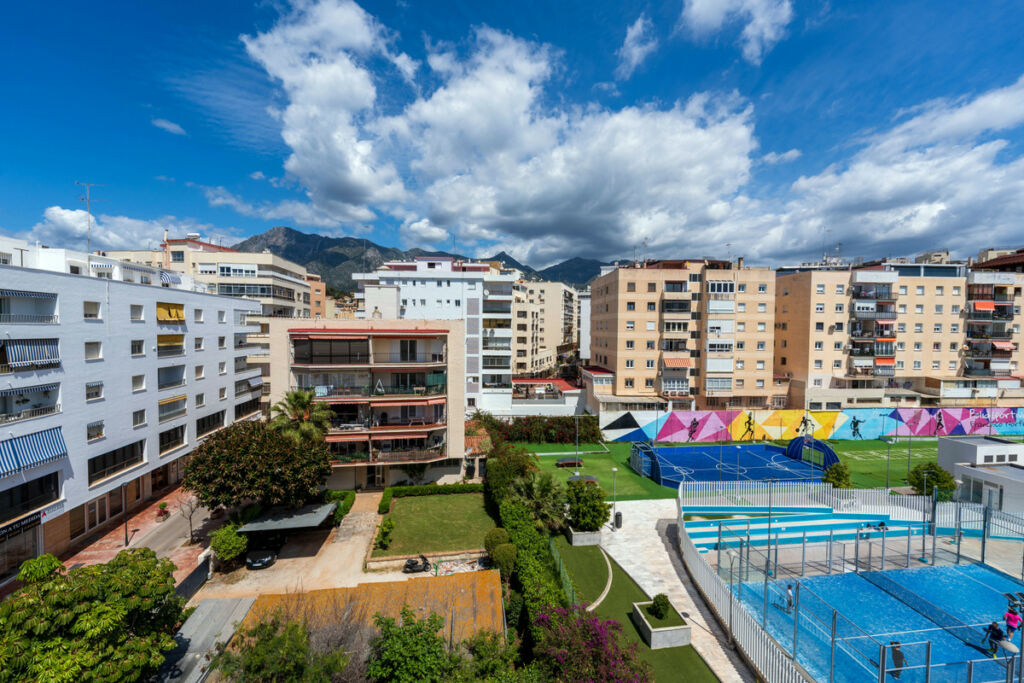 Middle Floor Apartment Marbella Málaga - image 6