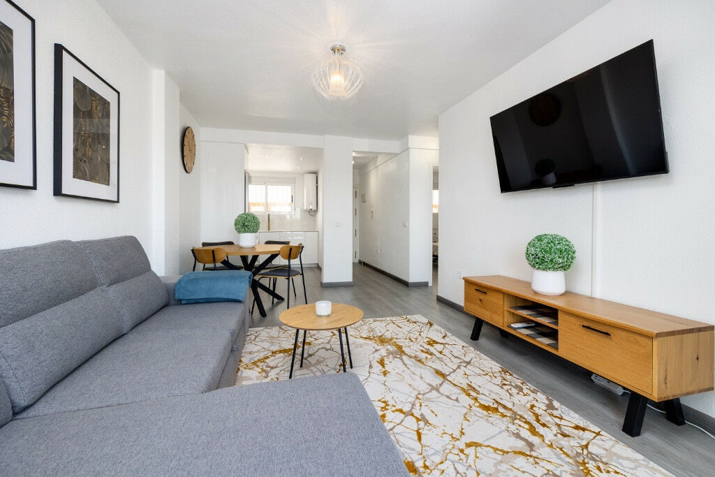 Middle Floor Apartment Punta Prima Alicante - image 6