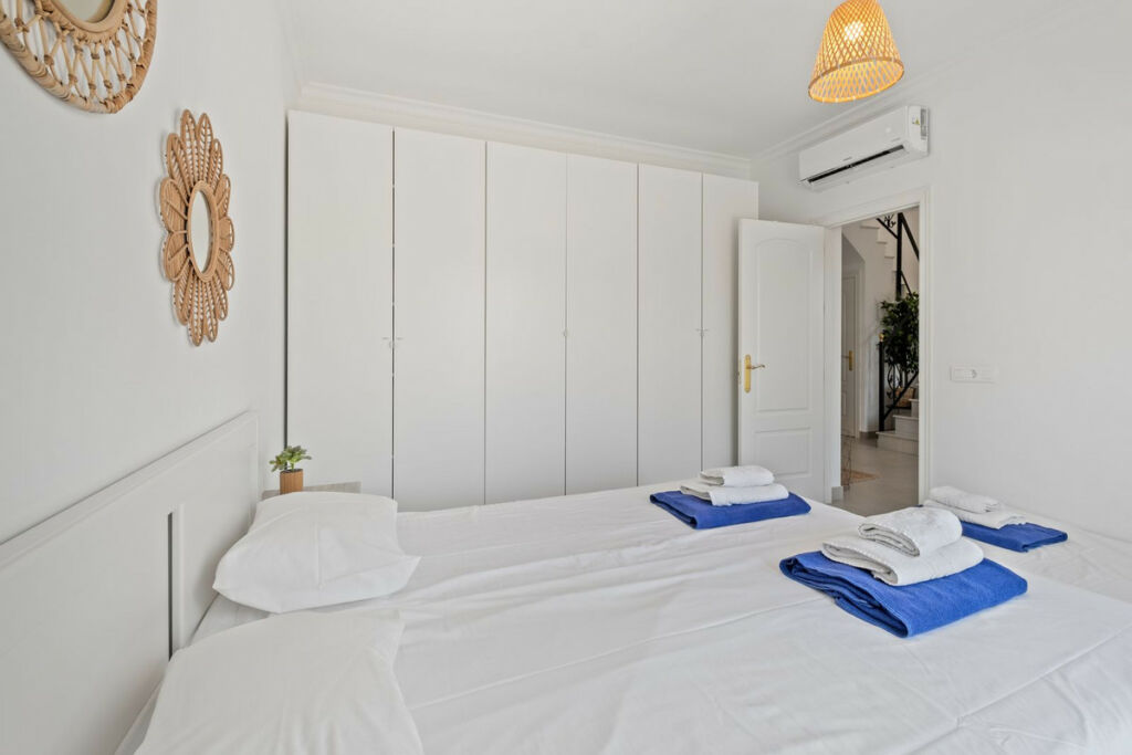 Detached Villa Cerros del Aguila Málaga - image 6
