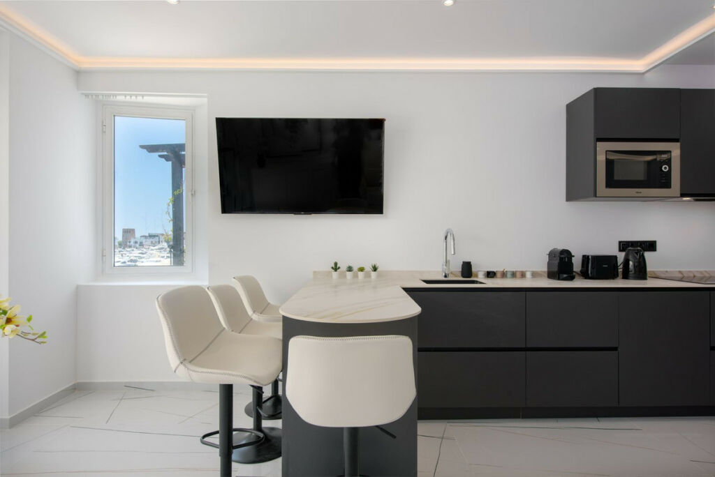 Top Floor Studio Puerto Banús Málaga - image 6