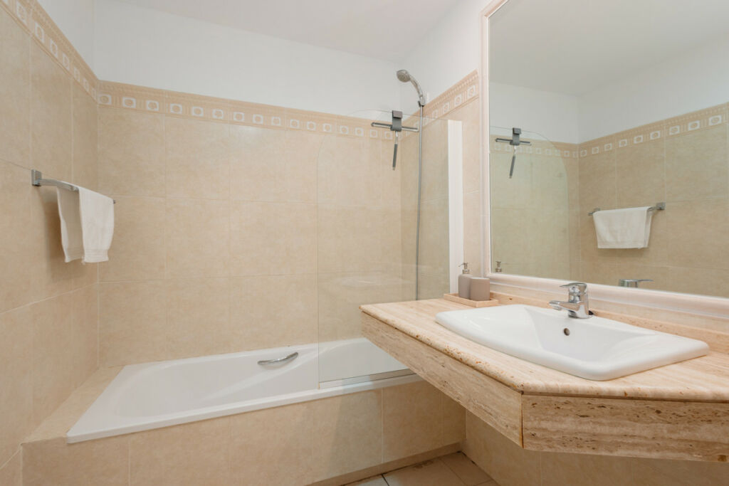 Townhouse Bahía de Marbella Málaga - image 6
