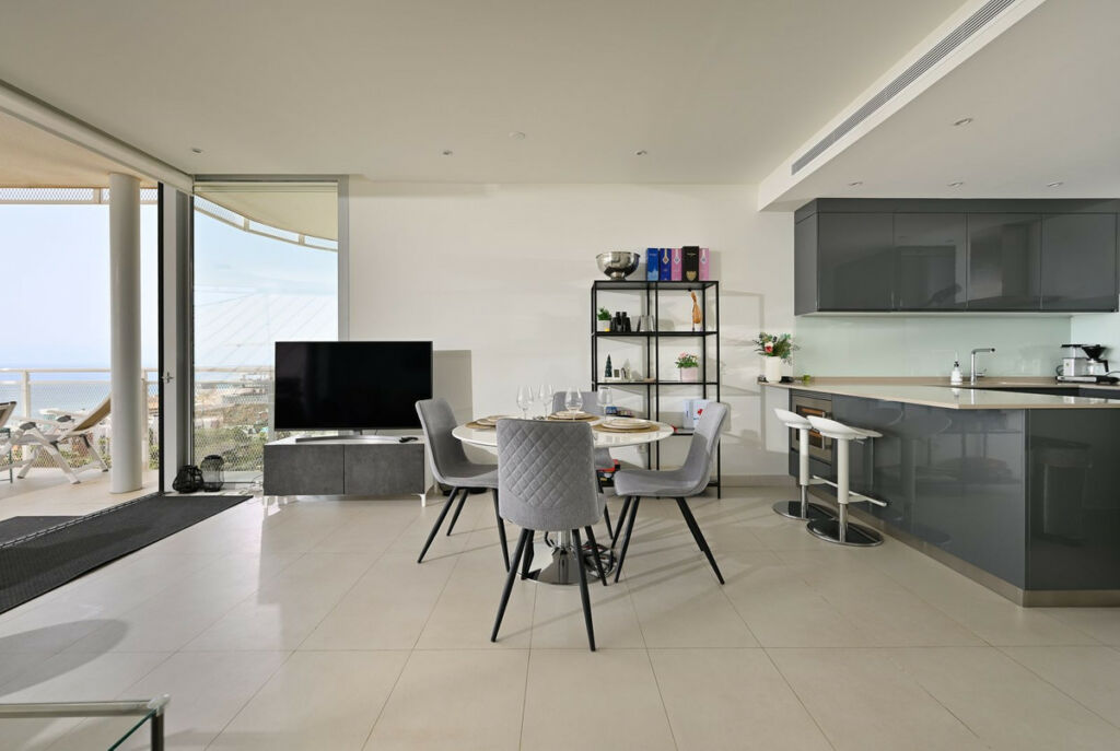 Middle Floor Apartment Fuengirola Málaga - image 6