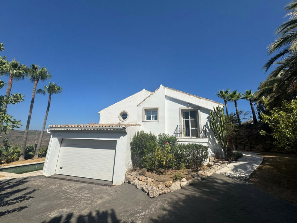 Detached Villa Istán Málaga - image 6