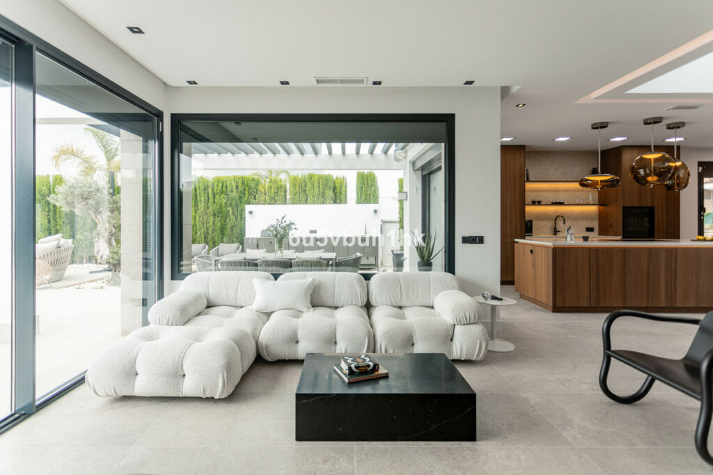 Townhouse Estepona Málaga - image 6