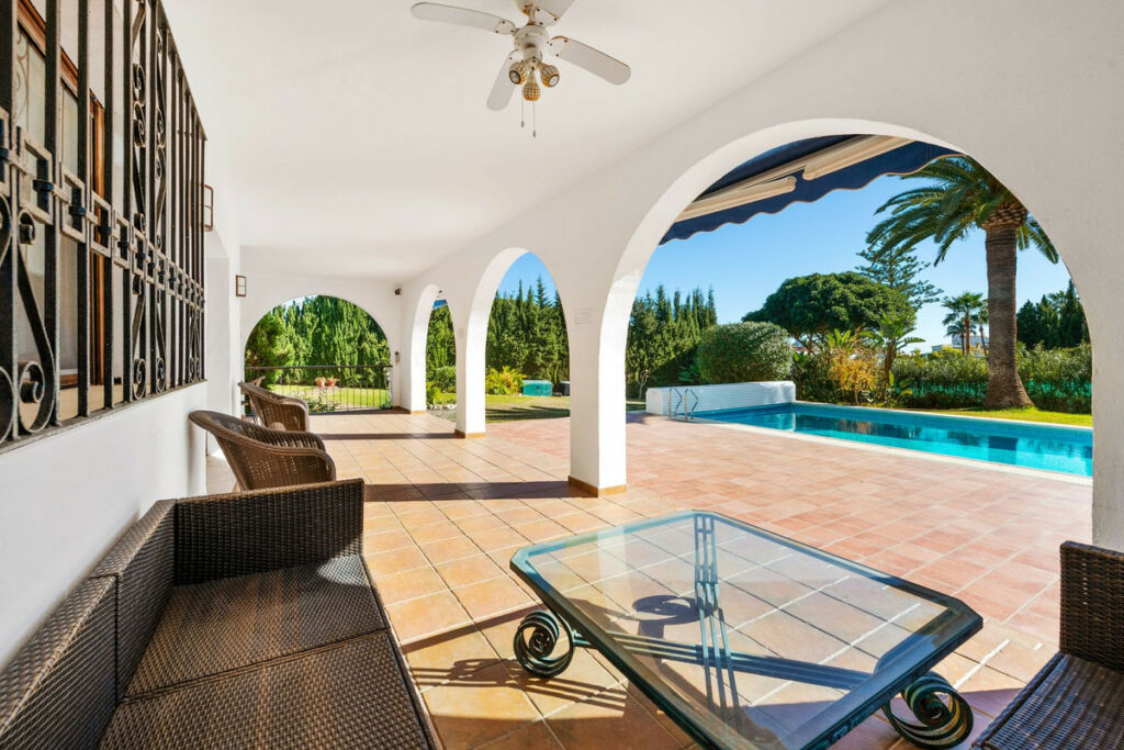 Detached Villa Atalaya Málaga - image 6