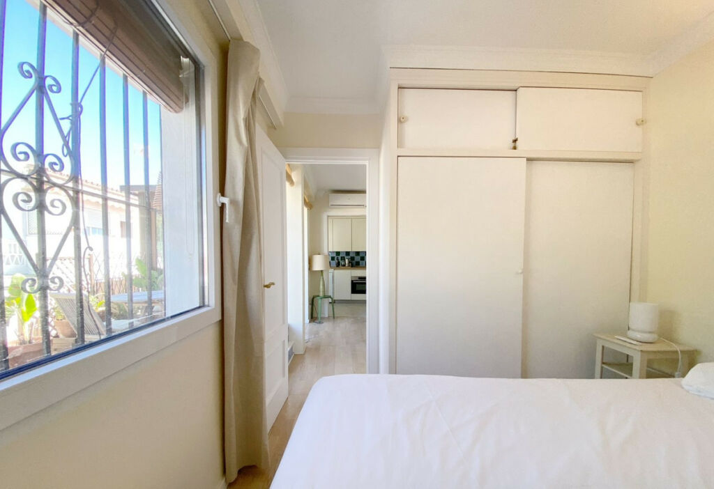 Top Floor Apartment Marbella Málaga - image 6