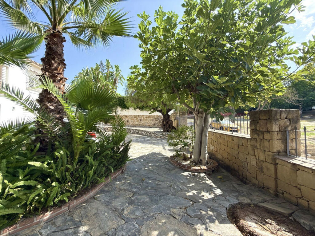 Semi-Detached House San Pedro de Alcántara Málaga - image 7