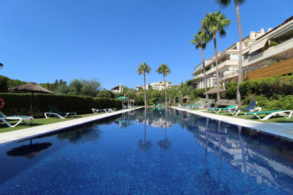Ground Floor Apartment Sierra Blanca Málaga - image 6