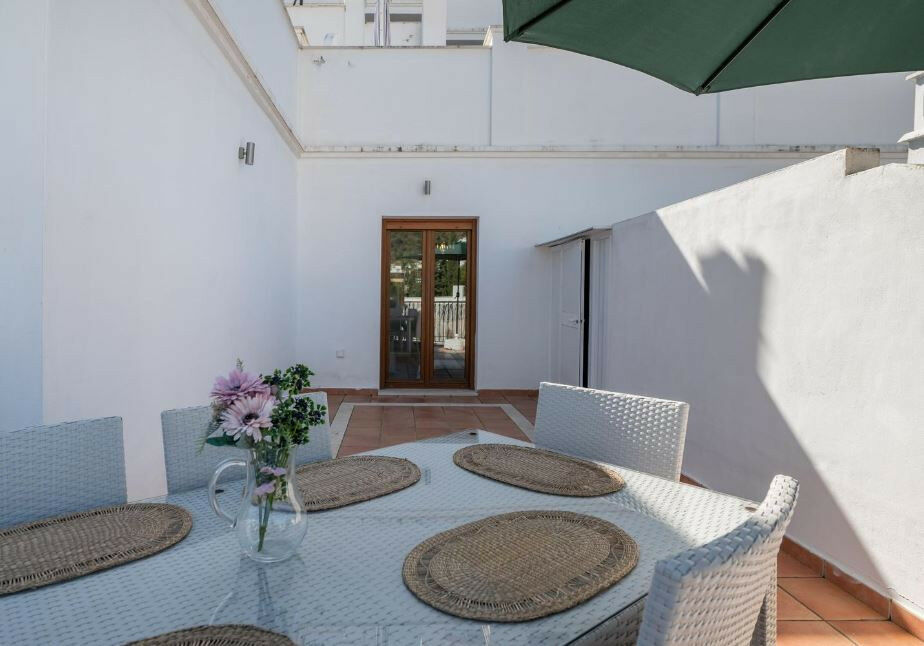 Middle Floor Apartment Benahavís Málaga - image 6