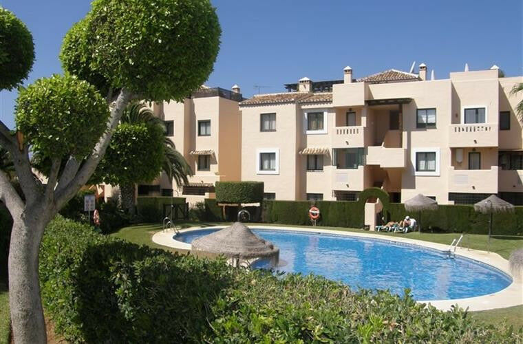 Ground Floor Apartment Elviria Málaga - image 6