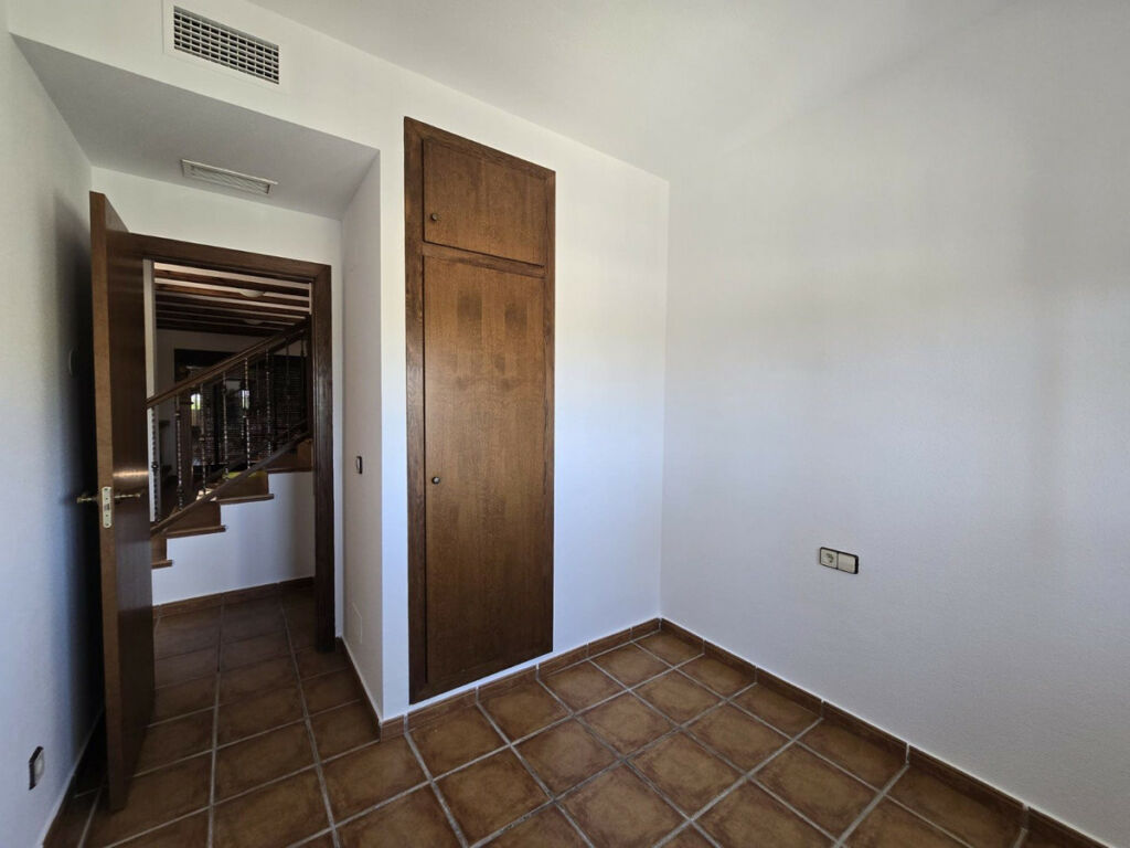 Detached Villa La Finca Golf Alicante - image 6
