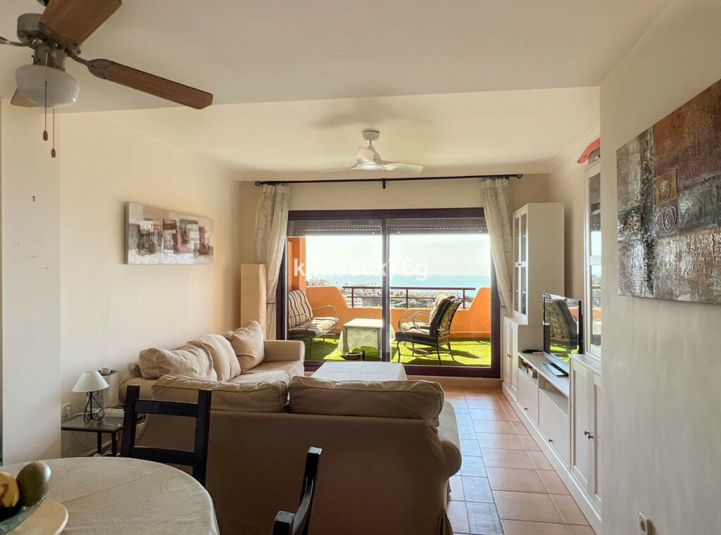 Middle Floor Apartment Calahonda Málaga - image 6