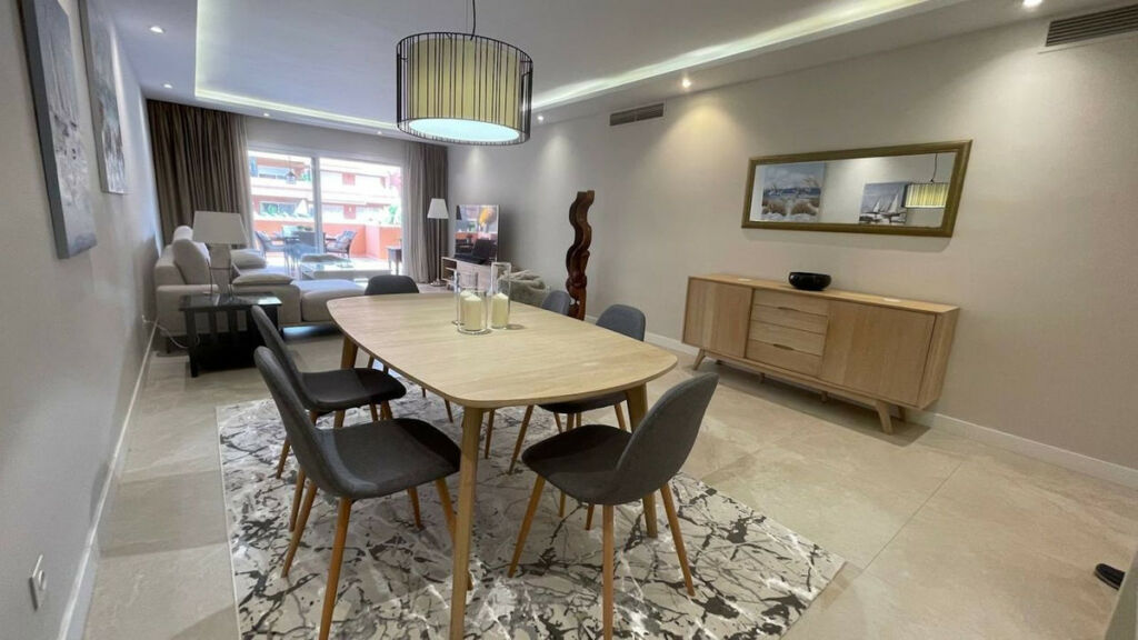 Ground Floor Apartment Puerto Banús Málaga - image 6
