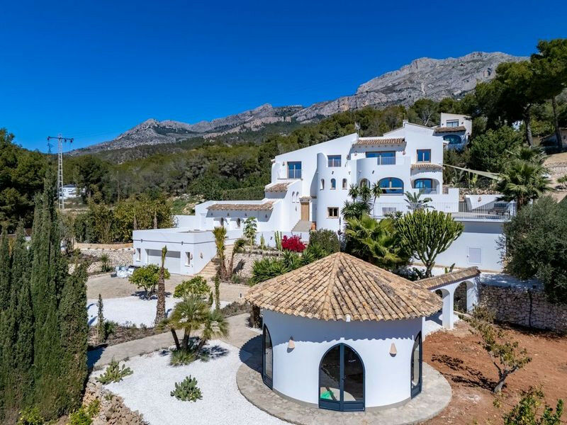 Detached Villa Altea Alicante - image 6