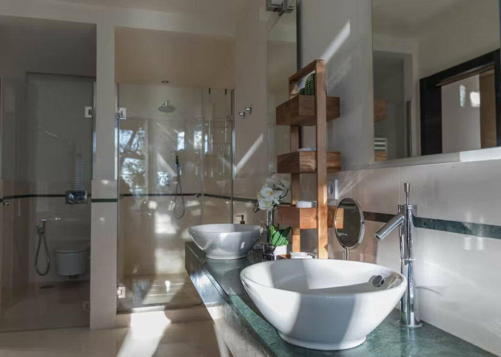 Townhouse Sierra Blanca Málaga - image 6