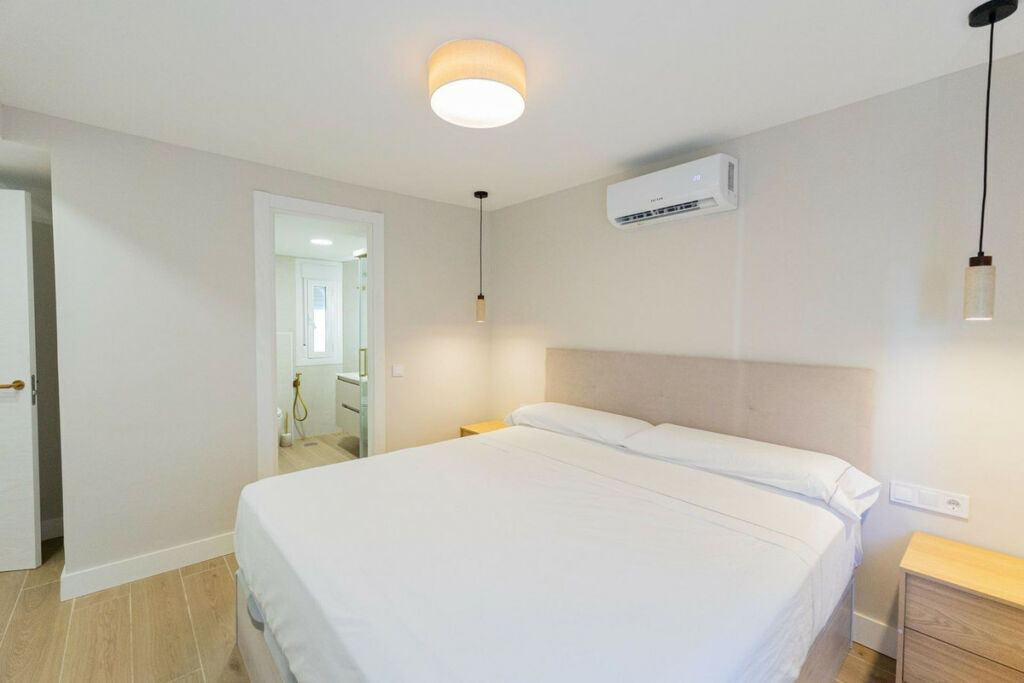 Top Floor Apartment Marbella Málaga - image 6