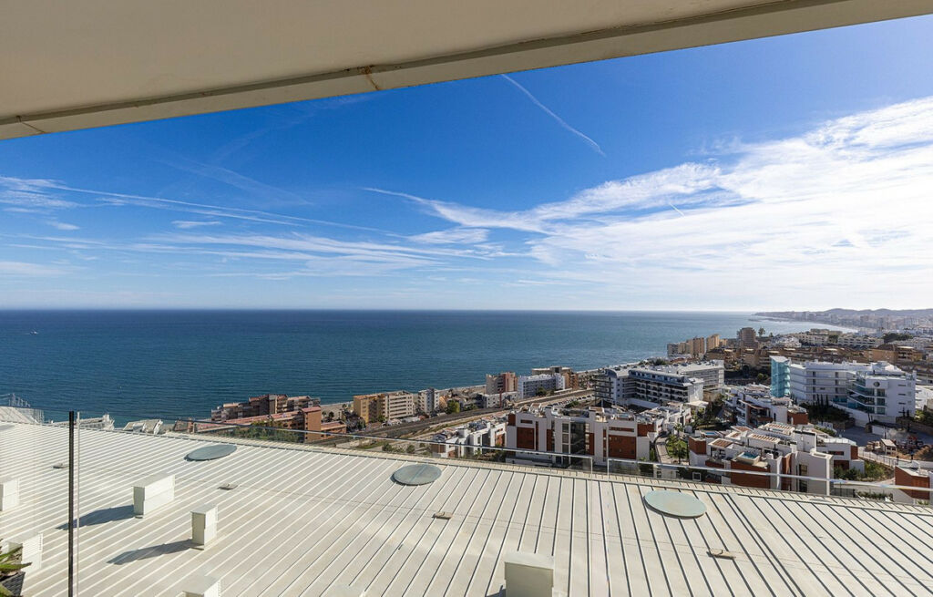 Middle Floor Apartment Fuengirola Málaga - image 6