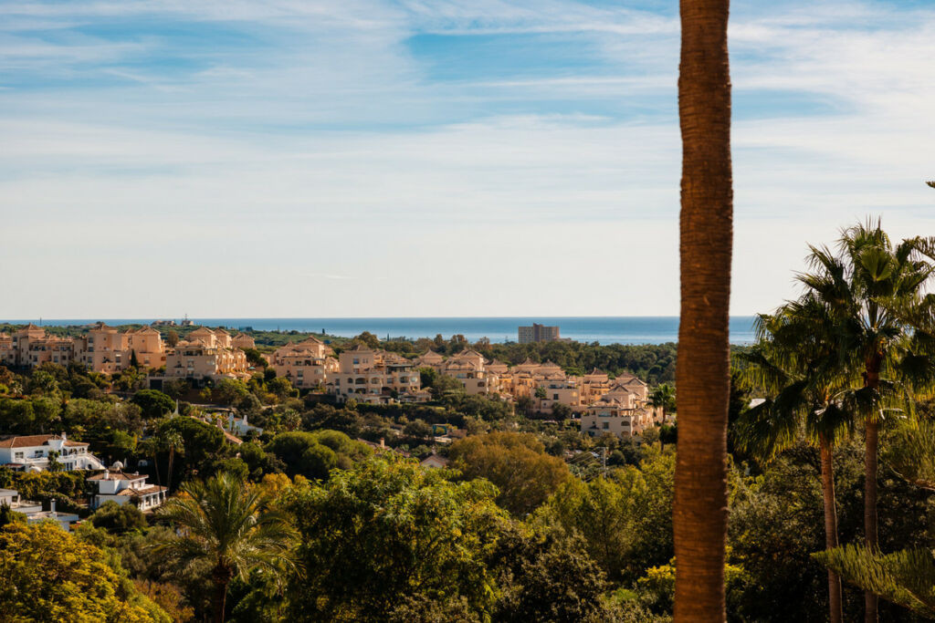 Middle Floor Apartment Elviria Málaga - image 6