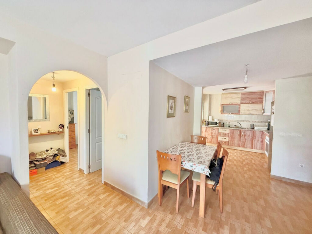 Middle Floor Apartment Calahonda Málaga - image 6