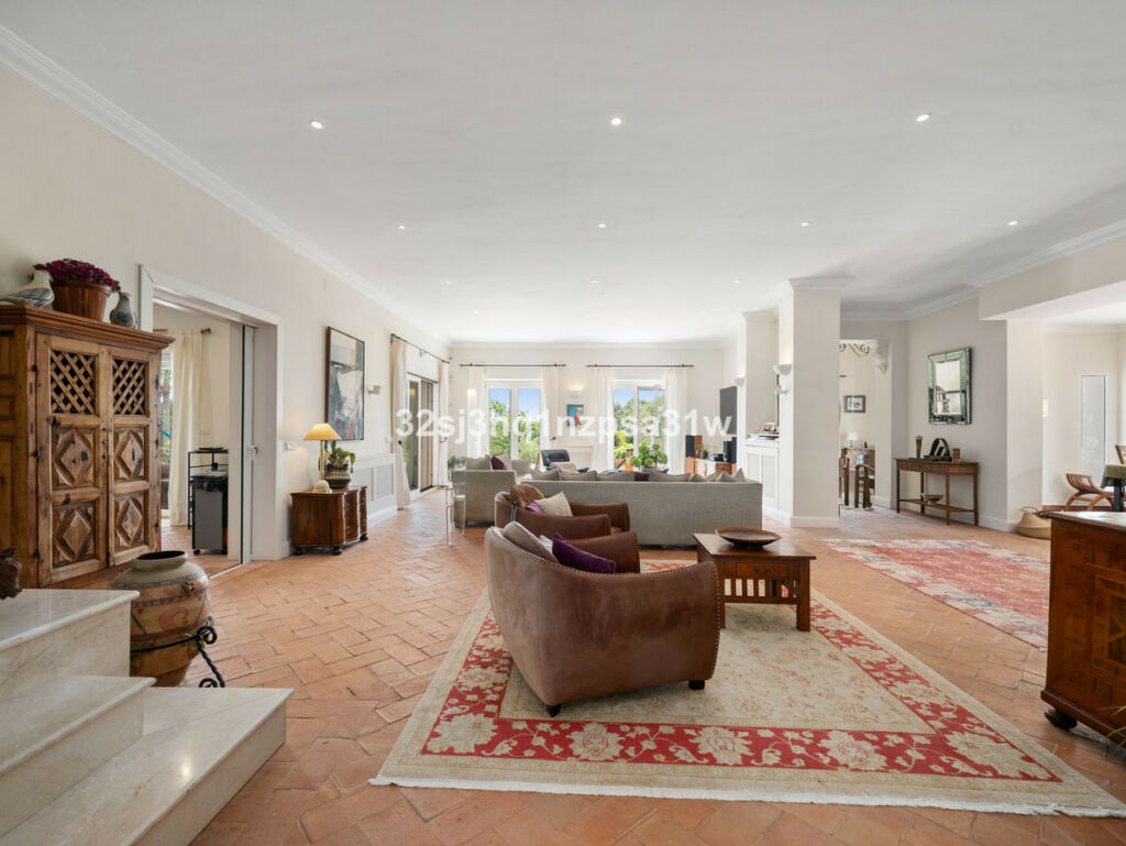 Detached Villa Sotogrande Cádiz - image 6
