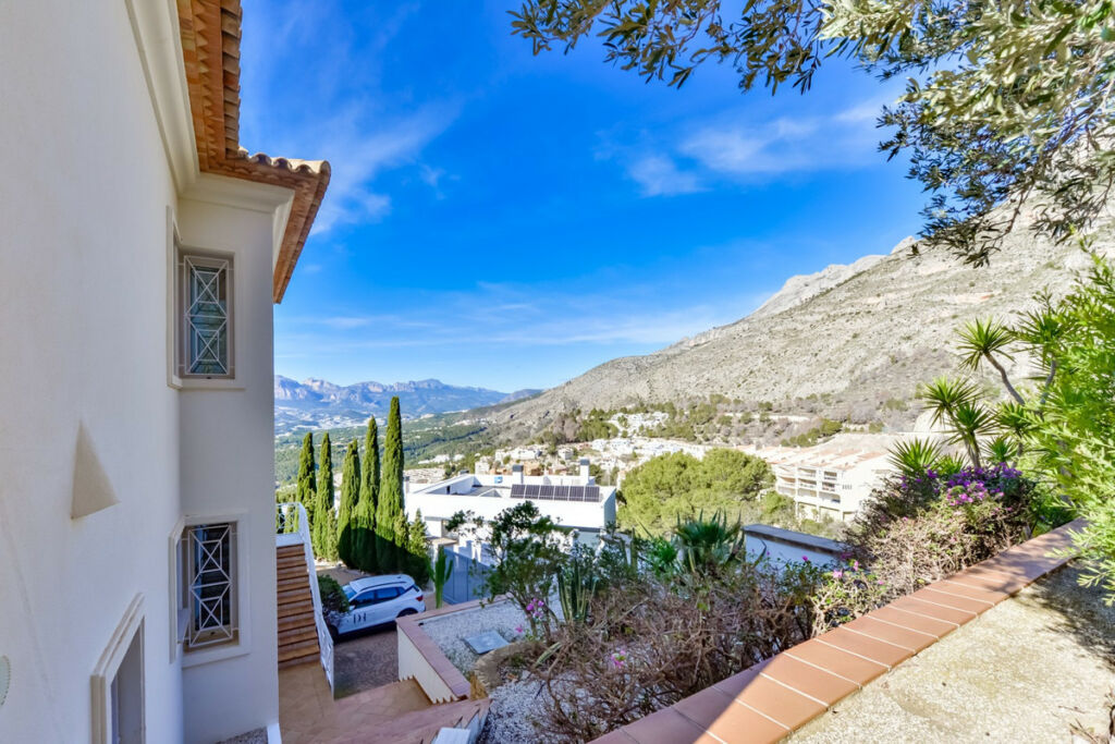 Detached Villa Altea Alicante - image 6