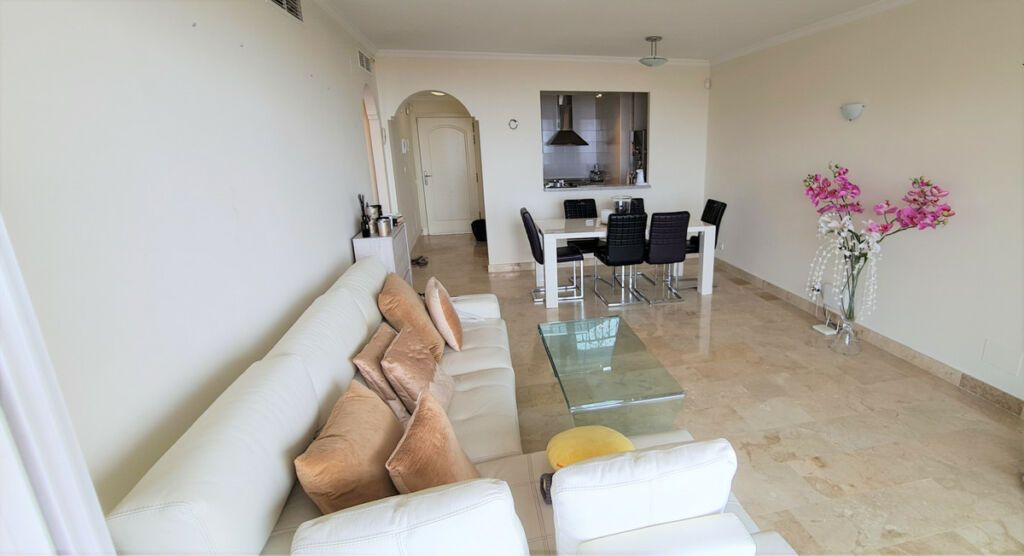 Middle Floor Apartment Calahonda Málaga - image 6