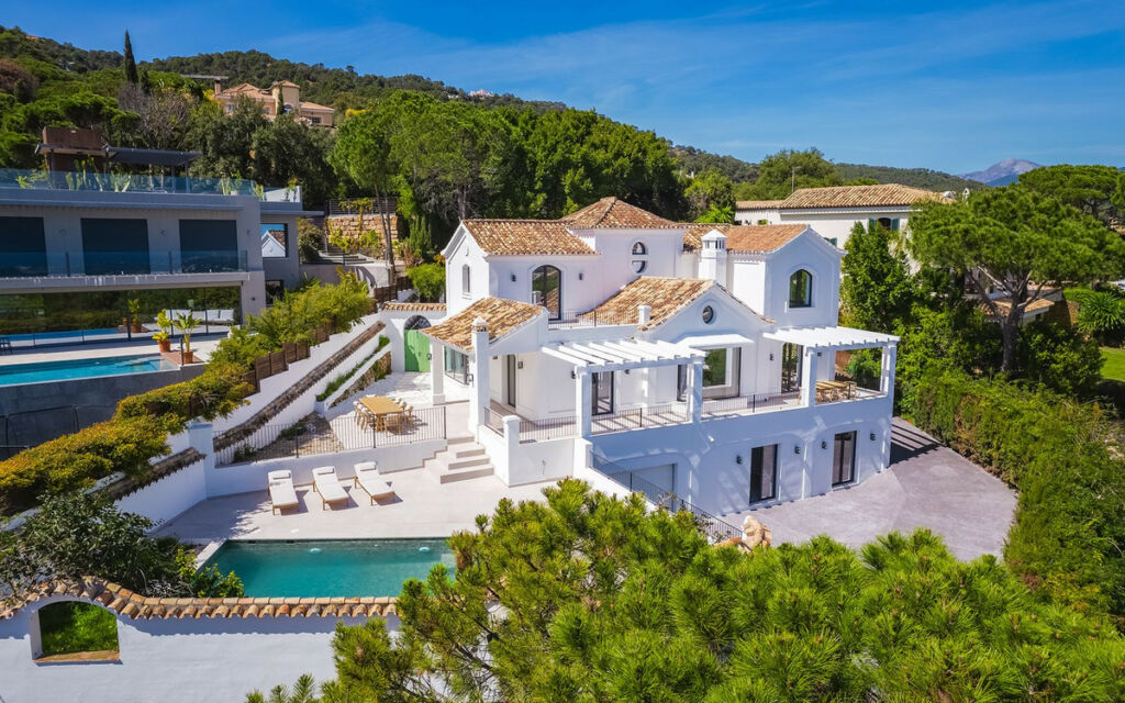 Detached Villa El Madroñal Málaga - image 6