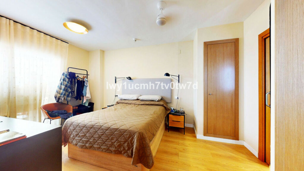 Middle Floor Apartment Puerto de la Torre Málaga - image 6