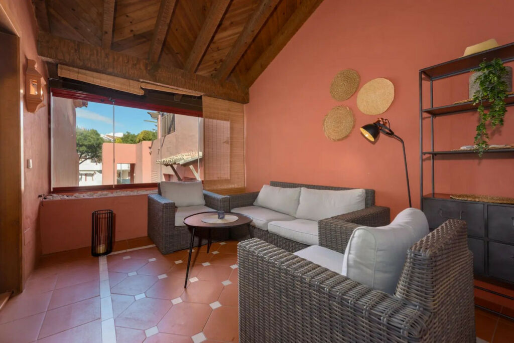 Middle Floor Apartment Elviria Málaga - image 6