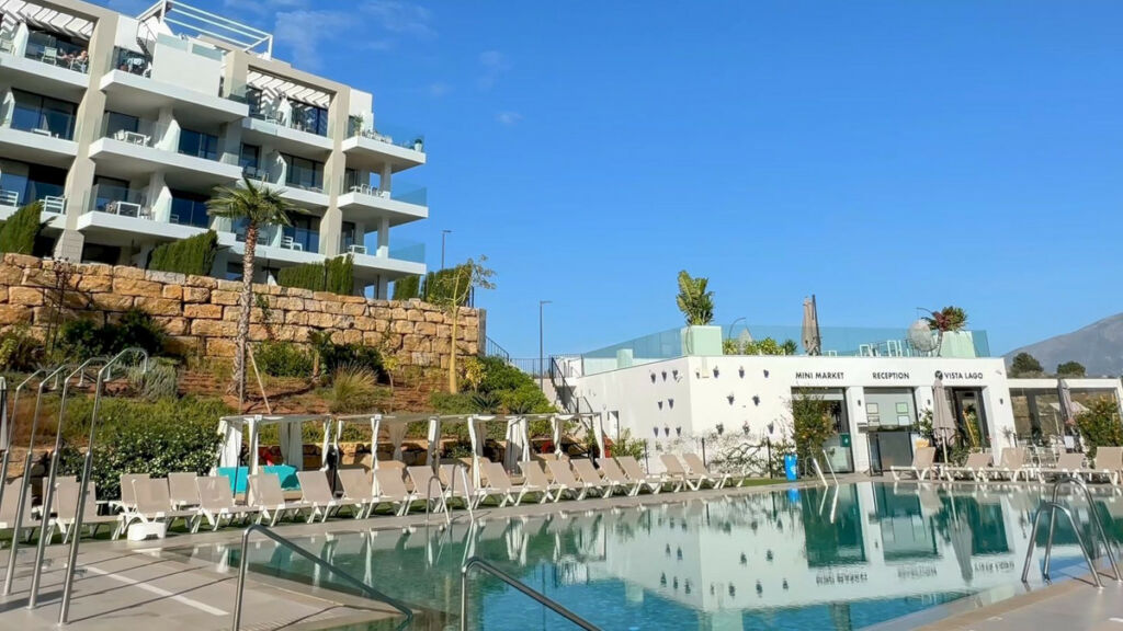 Ground Floor Apartment La Cala de Mijas Málaga - image 3