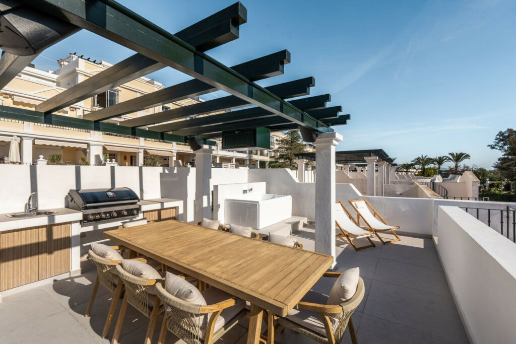 Penthouse Duplex Nueva Andalucía Málaga - image 6