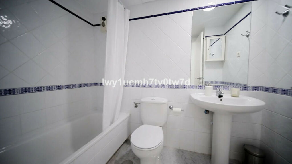 Penthouse Torrequebrada Málaga - image 7