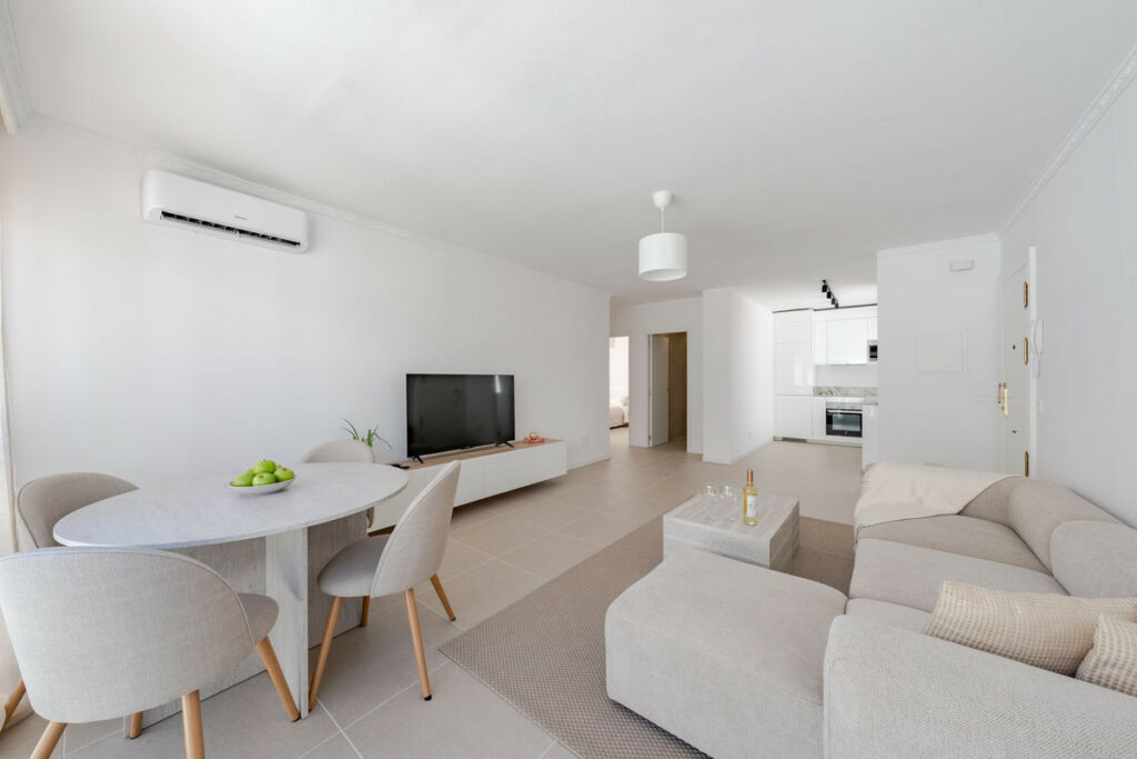 Top Floor Apartment Estepona Málaga - image 6