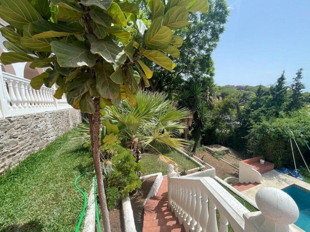 Detached Villa Torremuelle Málaga - image 6