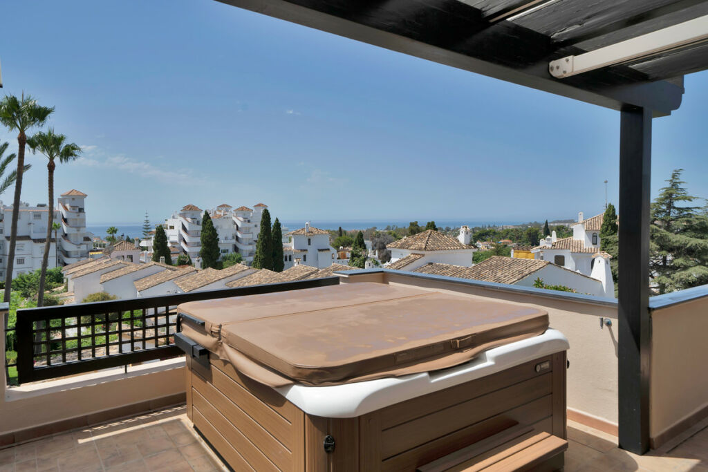 Penthouse Nueva Andalucía Málaga - image 5