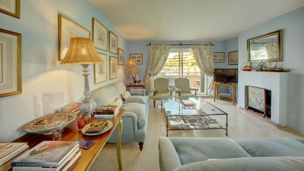 Middle Floor Apartment Sotogrande Marina Cádiz - image 6